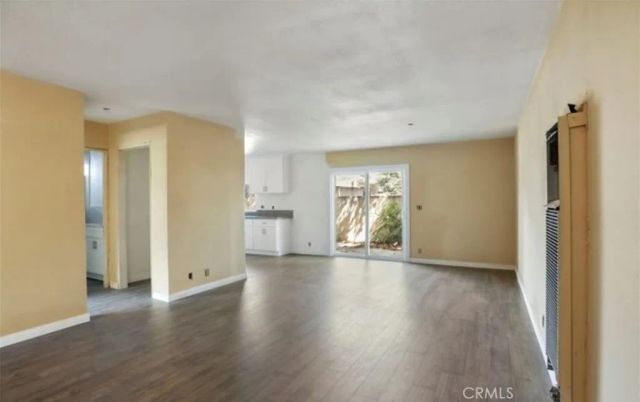 1001 W Myrtle, Santa Ana, CA 92703