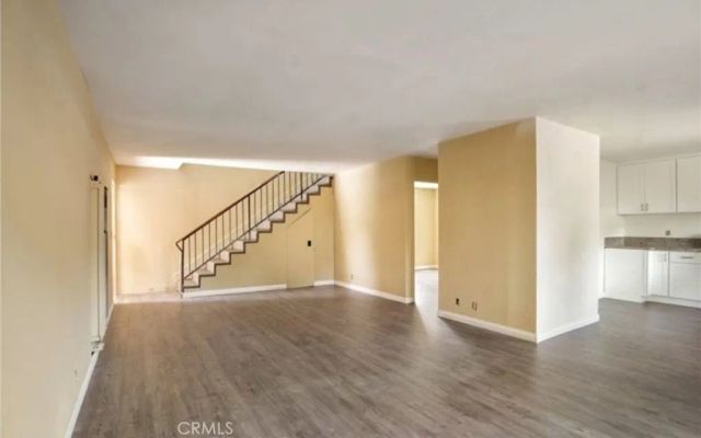 1001 W Myrtle, Santa Ana, CA 92703