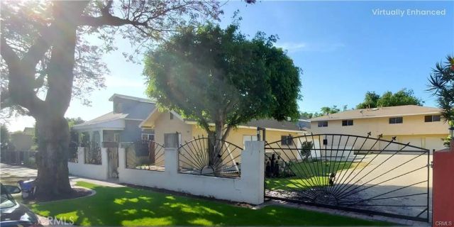 1001 W Myrtle, Santa Ana, CA 92703