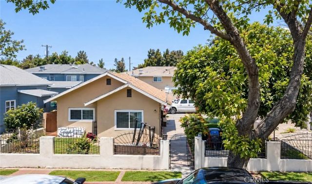 1001 W Myrtle, Santa Ana, CA 92703