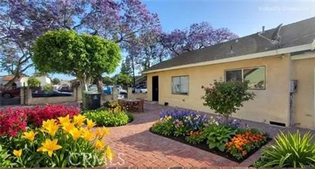 1001 W Myrtle, Santa Ana, CA 92703