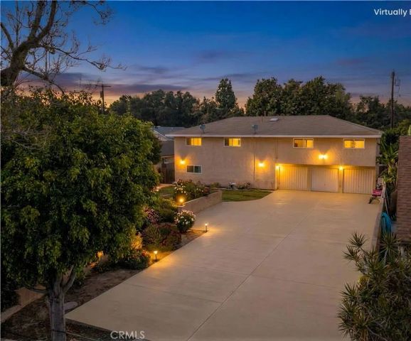 1001 W Myrtle, Santa Ana, CA 92703