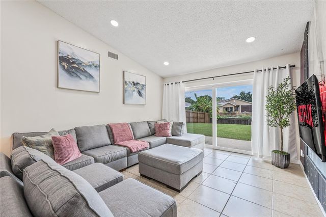 12311 CLOVERSTONE DRIVE, Tampa, FL 33624