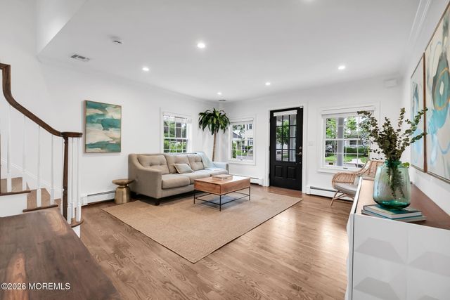 14 Sycamore Lane, Fair Haven, NJ 07704