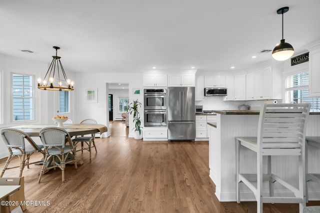 14 Sycamore Lane, Fair Haven, NJ 07704