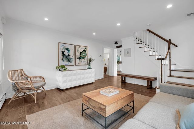 14 Sycamore Lane, Fair Haven, NJ 07704