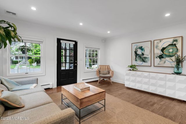 14 Sycamore Lane, Fair Haven, NJ 07704