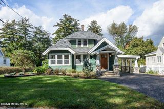 6 Oxford Road, Albany, NY 12203