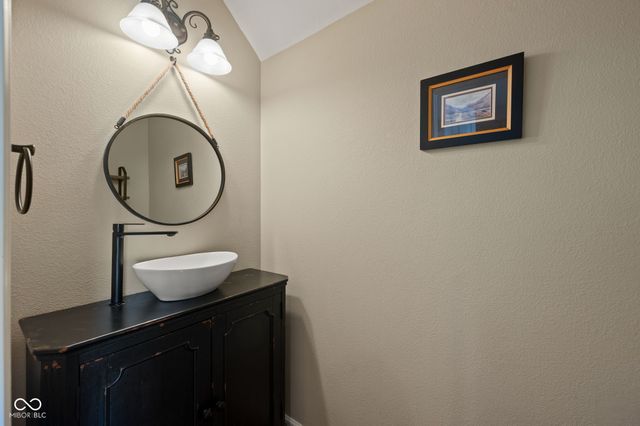15532 Crofton Place, Westfield, IN 46074