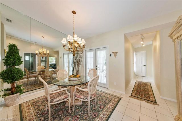 7050 Barrington CIR 201, Naples, FL 34108