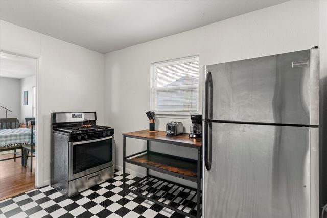 2739 Livingston Avenue, Fort Worth, TX 76110