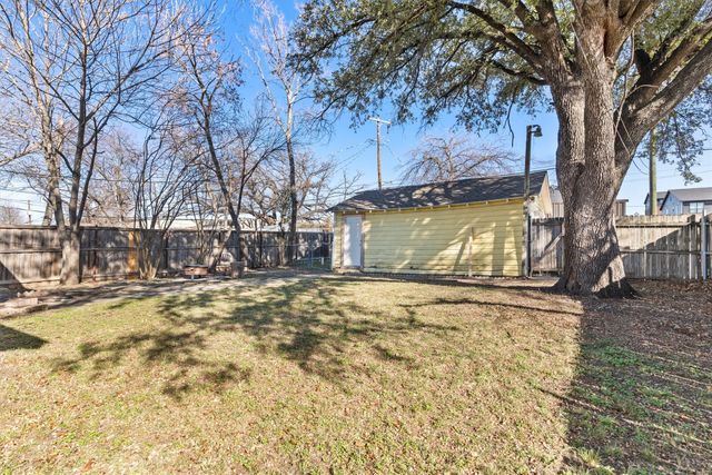 2739 Livingston Avenue, Fort Worth, TX 76110