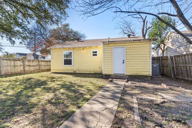 2739 Livingston Avenue, Fort Worth, TX 76110