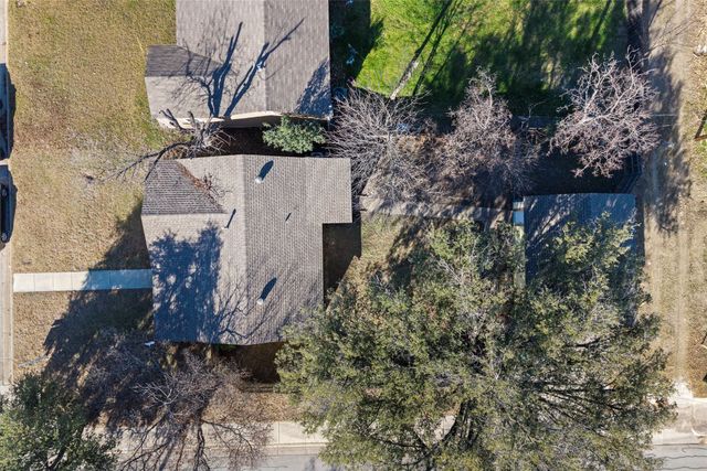 2739 Livingston Avenue, Fort Worth, TX 76110