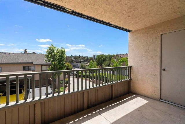 7780 PARKWAY DR 1101, La Mesa, CA 91942