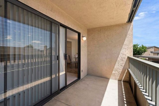 7780 PARKWAY DR 1101, La Mesa, CA 91942