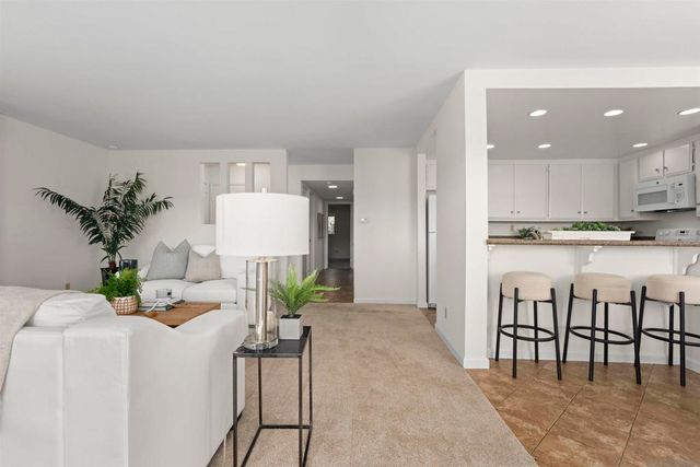 7780 PARKWAY DR 1101, La Mesa, CA 91942