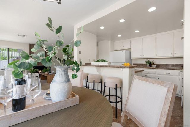7780 PARKWAY DR 1101, La Mesa, CA 91942