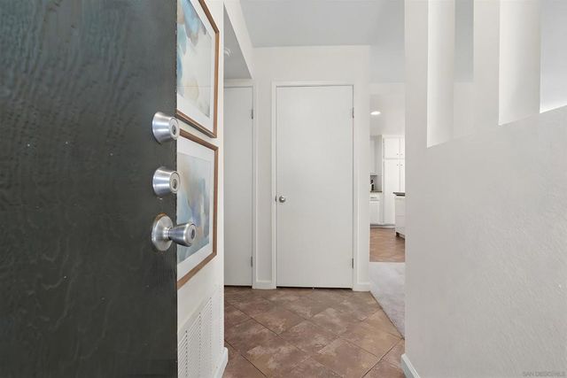 7780 PARKWAY DR 1101, La Mesa, CA 91942
