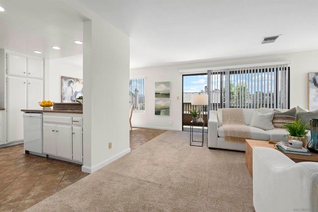 7780 PARKWAY DR 1101, La Mesa, CA 91942