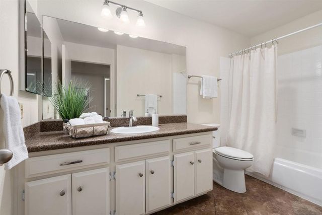 7780 PARKWAY DR 1101, La Mesa, CA 91942