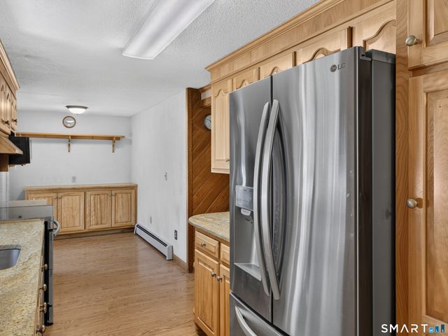 9 West Road, East Lyme, CT 06357
