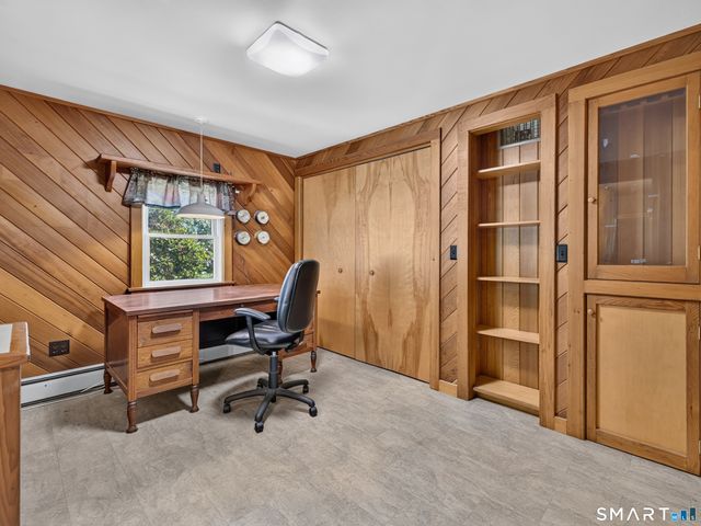 9 West Road, East Lyme, CT 06357