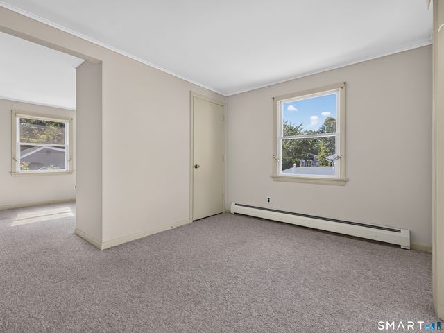 9 West Road, East Lyme, CT 06357