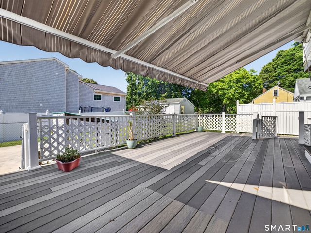 9 West Road, East Lyme, CT 06357
