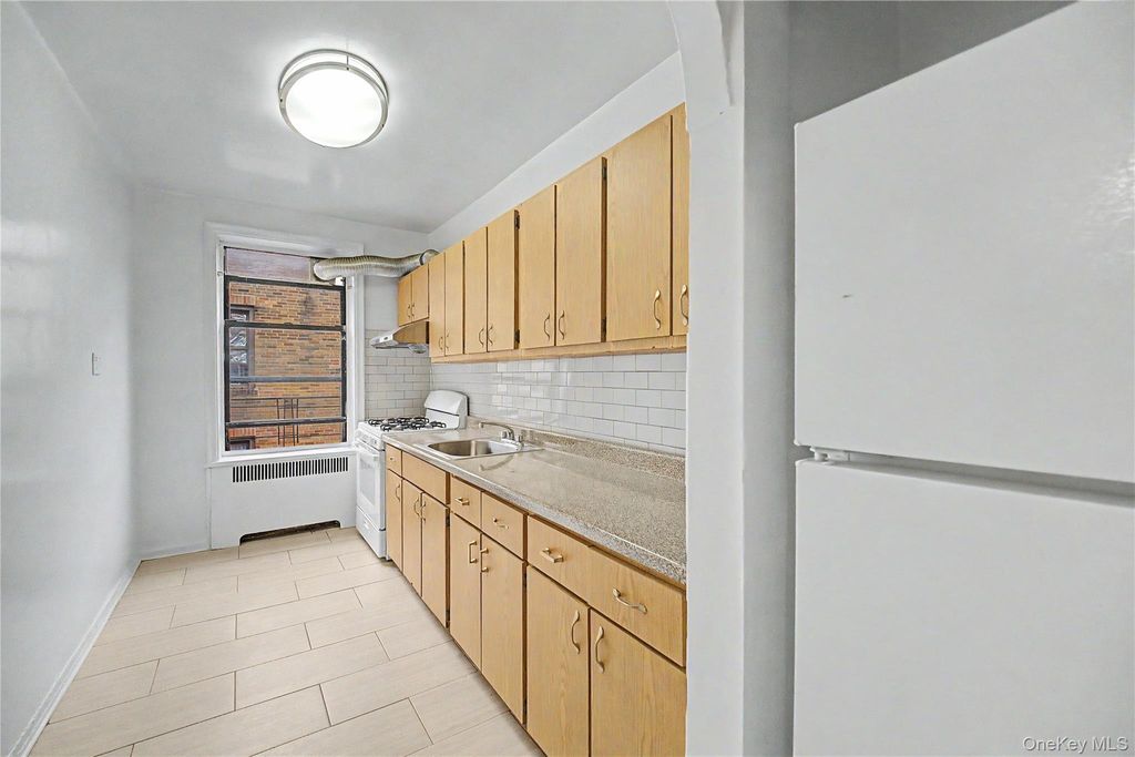 14416 35th Avenue 6A, Flushing, NY 11354 — photo 5