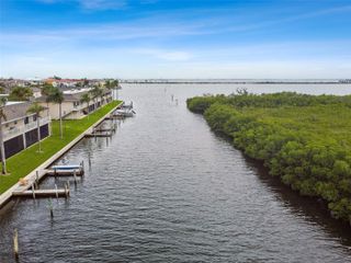 8829 BAY POINTE DRIVE 205, Tampa, FL 33615