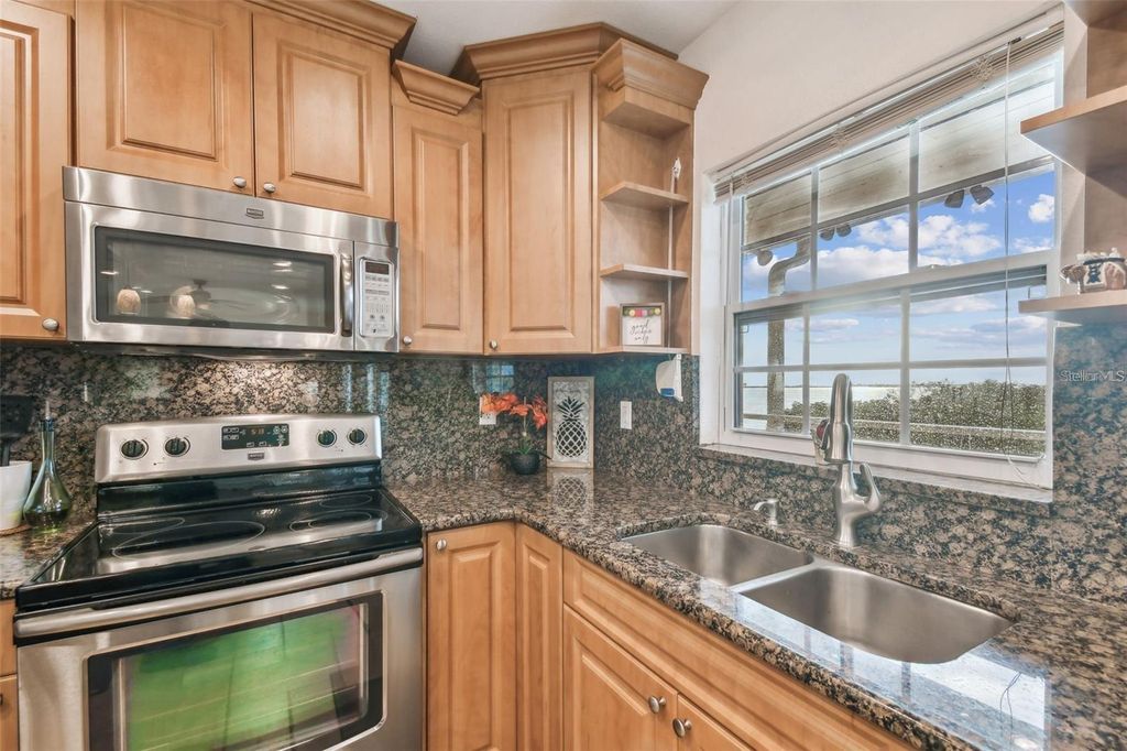 Image 7 of property listing at 8829 BAY POINTE DRIVE 205, Tampa, FL 33615