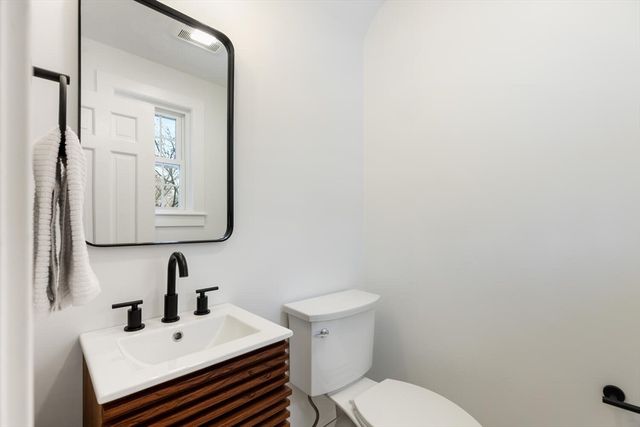 1 Town Way, Winchester, MA 01890