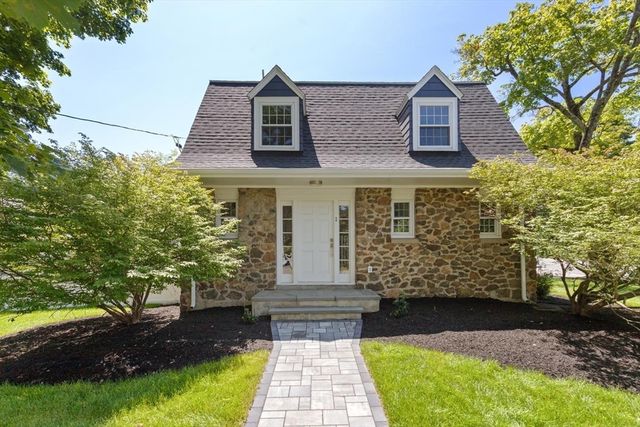 1 Town Way, Winchester, MA 01890