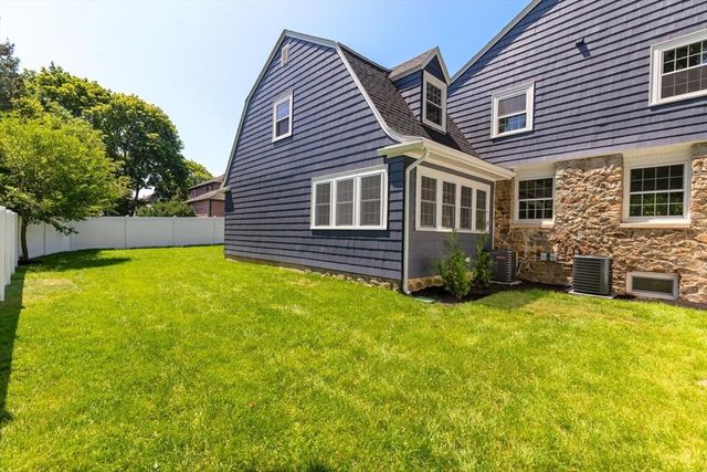 1 Town Way, Winchester, MA 01890