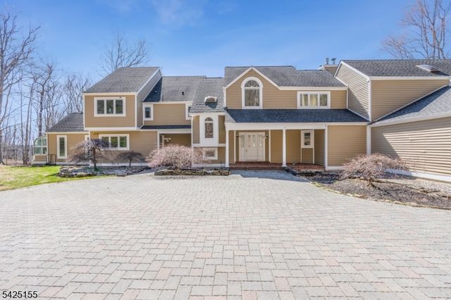 101 Rippling Brook Way, Bernardsville Boro, NJ 07924