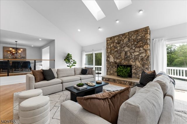 101 Rippling Brook Way, Bernardsville Boro, NJ 07924