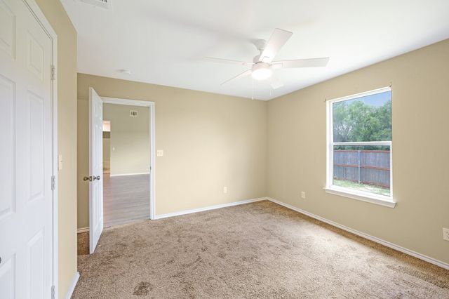 433 Whitney Court, Rio Vista, TX 76093