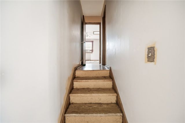 479 Carley Ave, Sharon, PA 16146