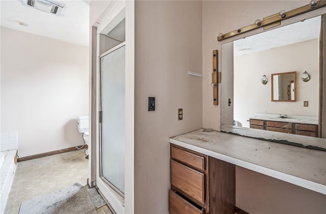 479 Carley Ave, Sharon, PA 16146