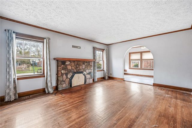 479 Carley Ave, Sharon, PA 16146