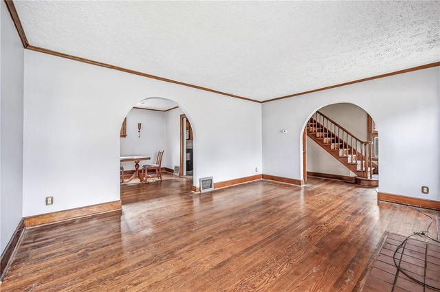 479 Carley Ave, Sharon, PA 16146