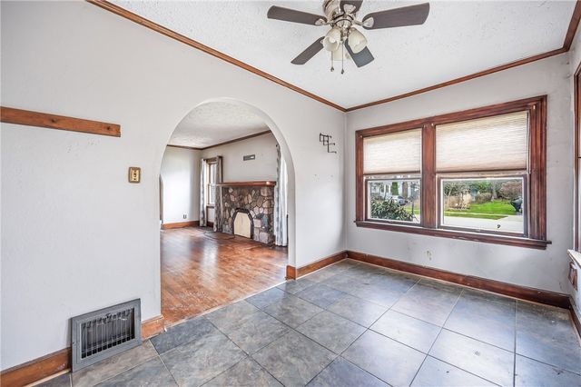 479 Carley Ave, Sharon, PA 16146