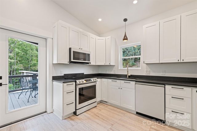 1185 Wallalieu Road, Otto, NC 28763