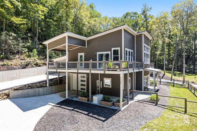 1185 Wallalieu Road, Otto, NC 28763