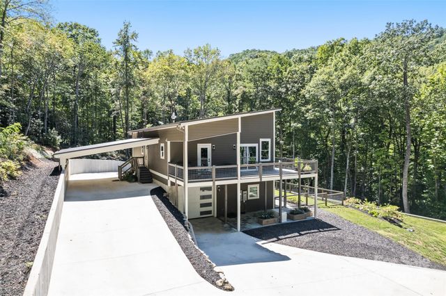 1185 Wallalieu Road, Otto, NC 28763