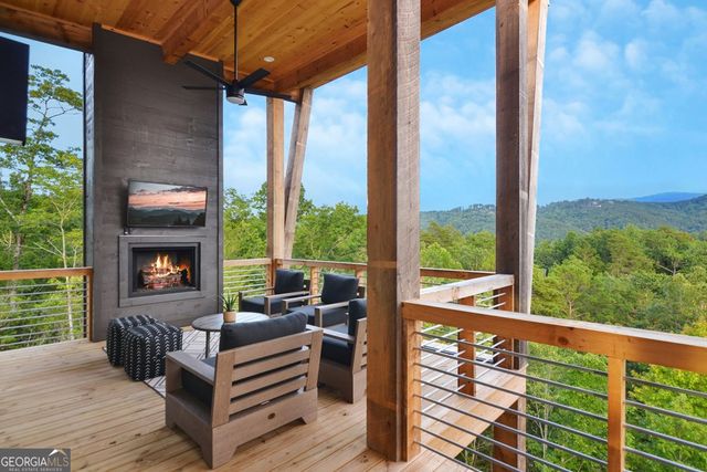 45 Eagle Watch Court, Blue Ridge, GA 30513