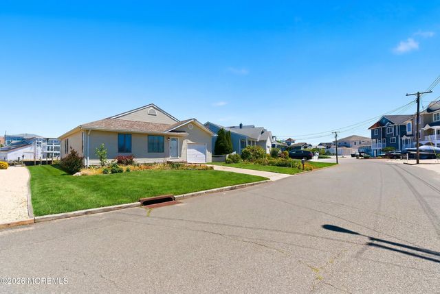 943 Mallard Drive, Lanoka Harbor, NJ 08734