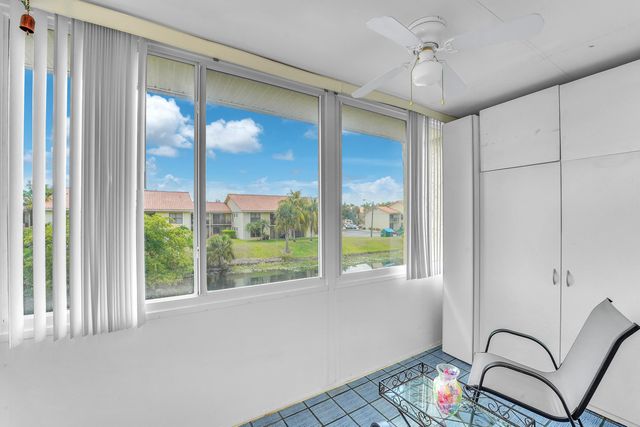 210 LAKE EVELYN Drive 210, West Palm Beach, FL 33411