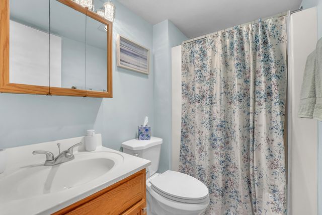 210 LAKE EVELYN Drive 210, West Palm Beach, FL 33411